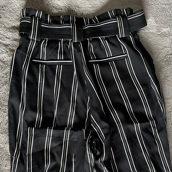 Simons Paper Bag Pants - Picture 4 of 4